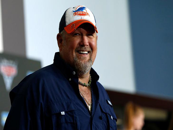 Larry the Cable Guy blasts 'clueless' celebs for singing 'Imagine' as LA's homeless suffer amid coronavirus