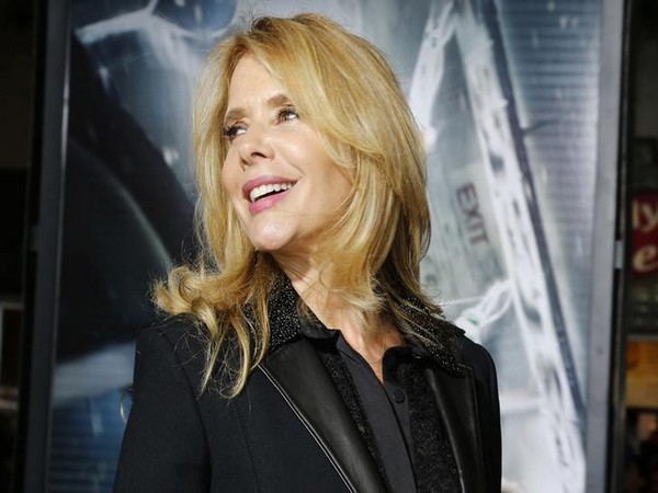 Rosanna Arquette says FBI now involved after she tweeted she's ashamed to be 'born white and privileged'