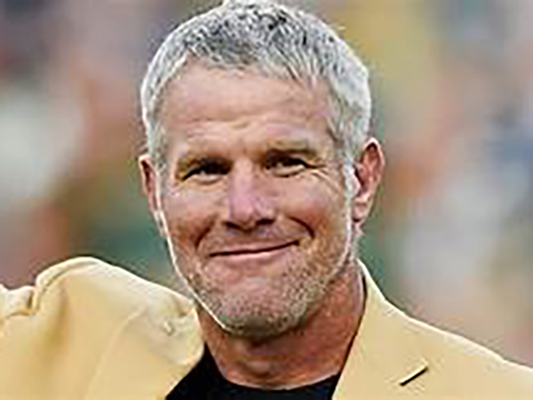 Brett Favre denies trying to compare Colin Kaepernick with Pat Tillman