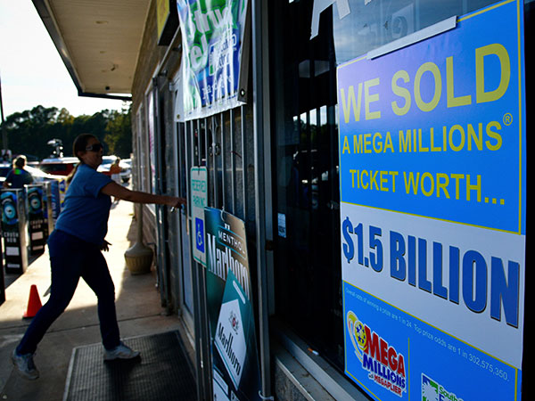 South Carolina store sells $350K lottery ticket, uses prize to fund community Thanksgiving