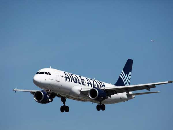 Bankrupt French low-cost Aigle Azur receives 14 takeover offers, 13,000 people remain stranded