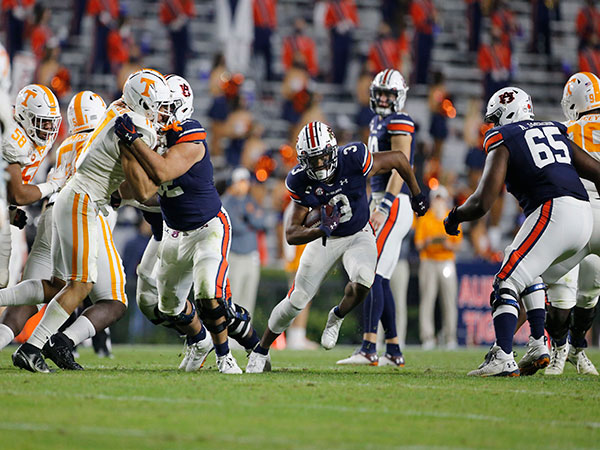 College football team gets blocked from bringing chainsaw onto the field