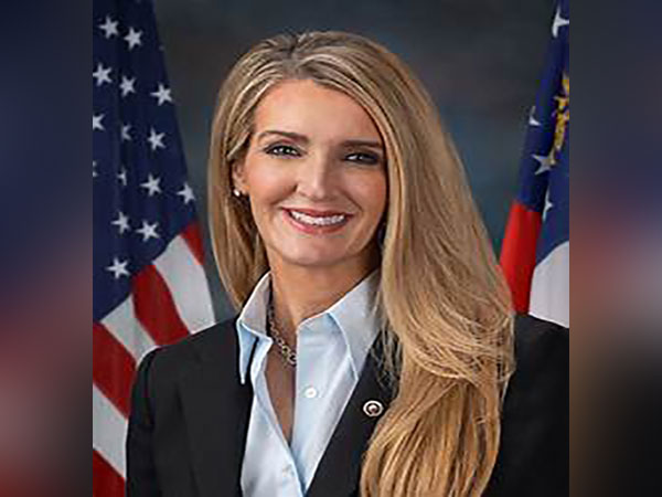 Sen. Kelly Loeffler of Georgia turns over stock documents to Justice Dept., SEC, Senate ethics panel