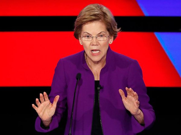 Warren calls on SEC to probe possible illegal trades after Trump reportedly reveals Iran action at Mar-a-Lago