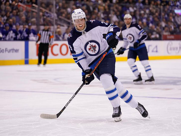Patrik Laine lights up Senators for hat trick on Hockey Day in Canada