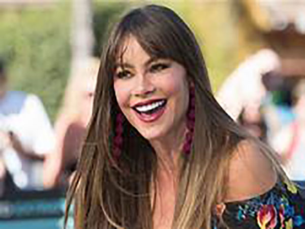 Lisa Rinna, Sofia Vergara, Paris Hilton and more don patriotic swimsuits, short shorts for the Fourth of July