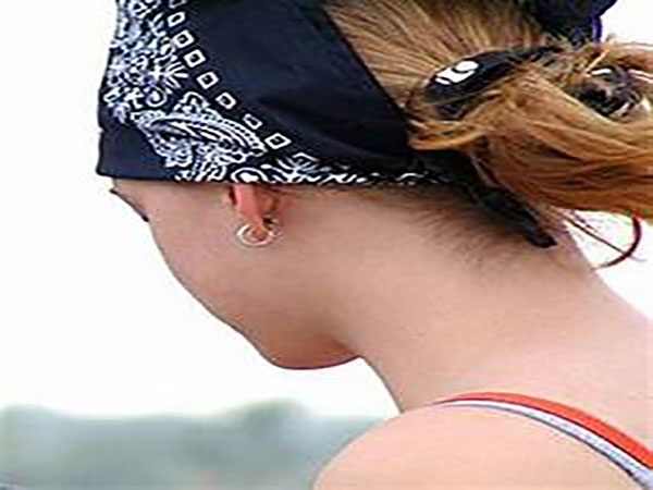Bandana is least effective face mask material, study finds
