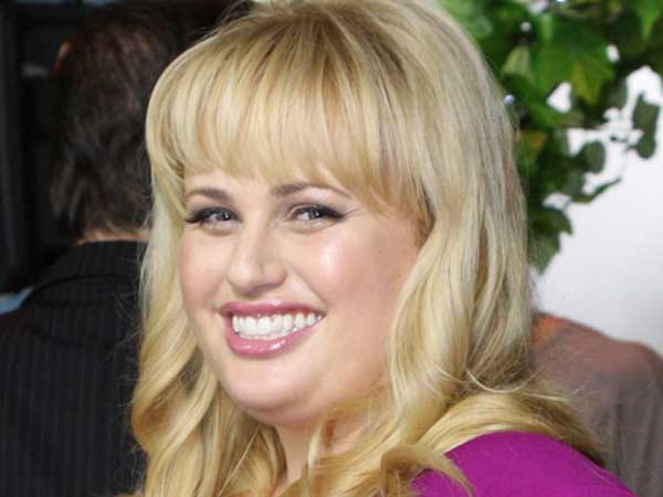 Rebel Wilson shows off weight loss in snowy snap after hitting her goal