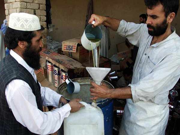 Big industry output shrinks 4.61pc for eighth month