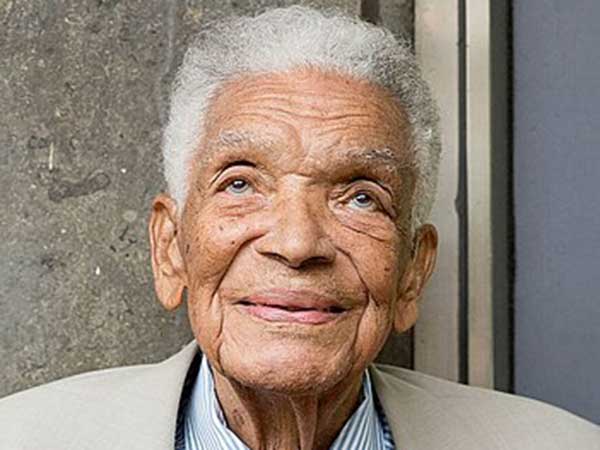 'James Bond' actor Earl Cameron dead at 102