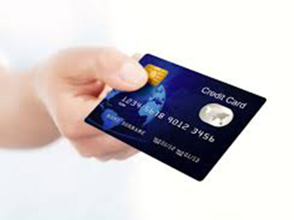 Abu Dhabi airport taxis to now accept credit card payments