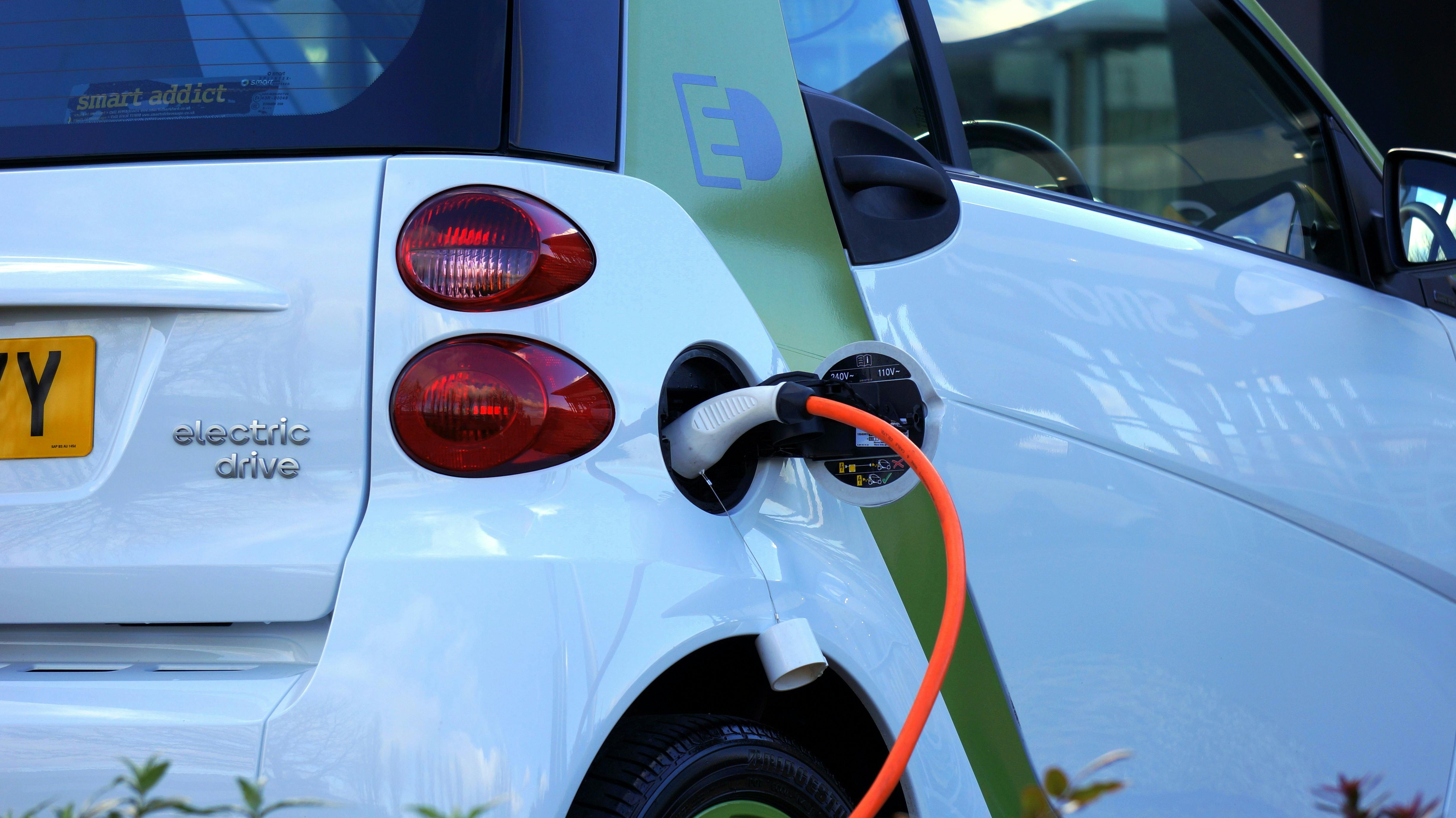 Norway hits record as electric vehicles capture 95.9% of 2025 new car market