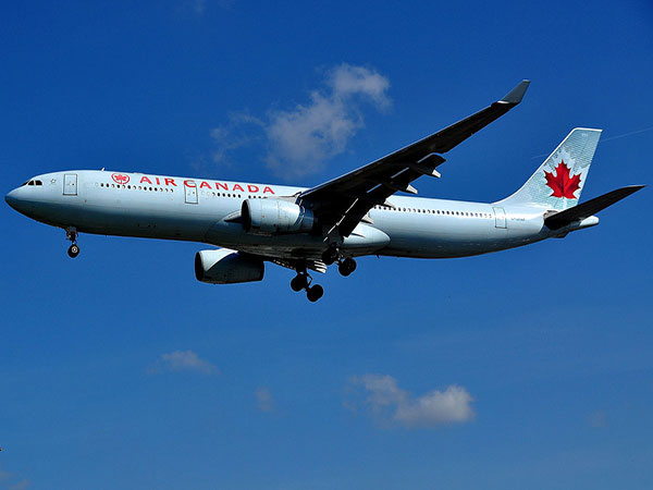 More than a million Canadian citizens and permanent residents returned home last week