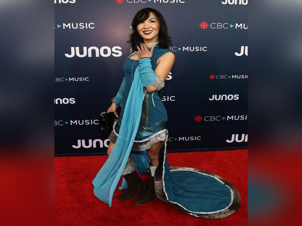 Acclaimed Inuk singer Kelly Fraser was 'fiercely open with her fans,' says family