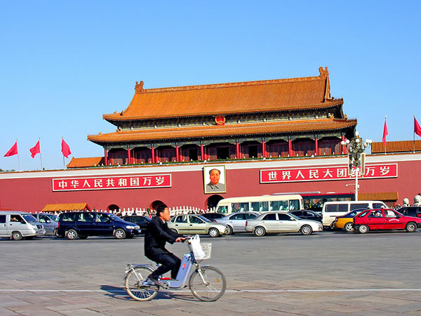 China's economic growth sinks to a 26-year low