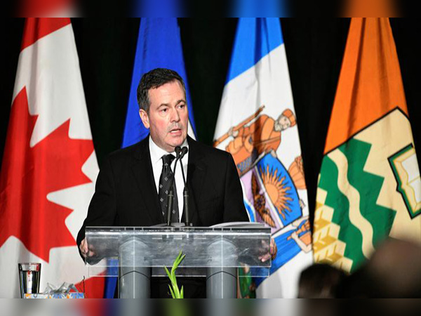 As blockades continue, Kenney tells First Nations they should be partners in projects