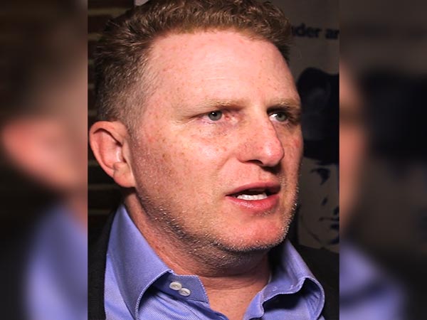 Actor rails against Newsom, Garcetti for COVID restrictions after seeing flea market open