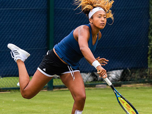 Osaka breezes into U.S. Open quarters with straight-sets victory over Kontaveit