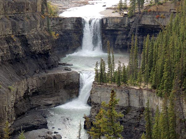 'How can one bear that pain?': Family shattered after 3 members drown in Alberta waterfall