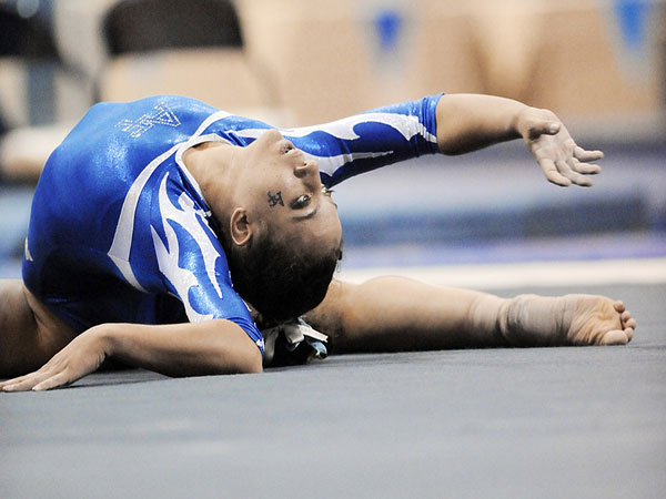 7 Chinese gymnasts into World Cup final