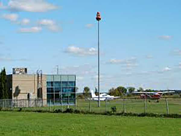 Two people escape small plane crash near Arnprior Airport with minor injuries