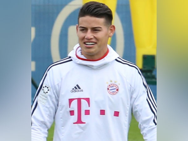 Real Madrid's James out for at least three weeks