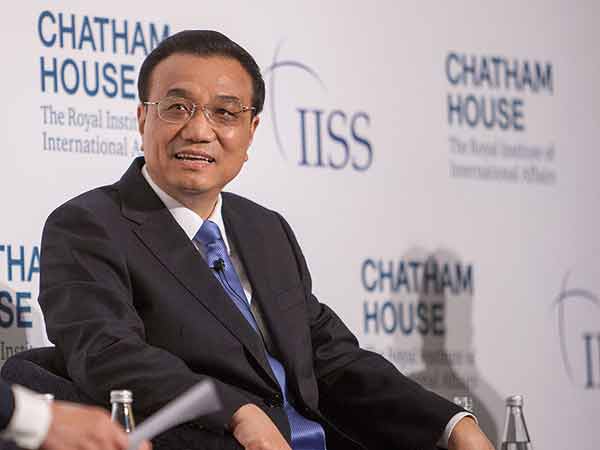 Chinese premier talks with Lao PM on bilateral ties