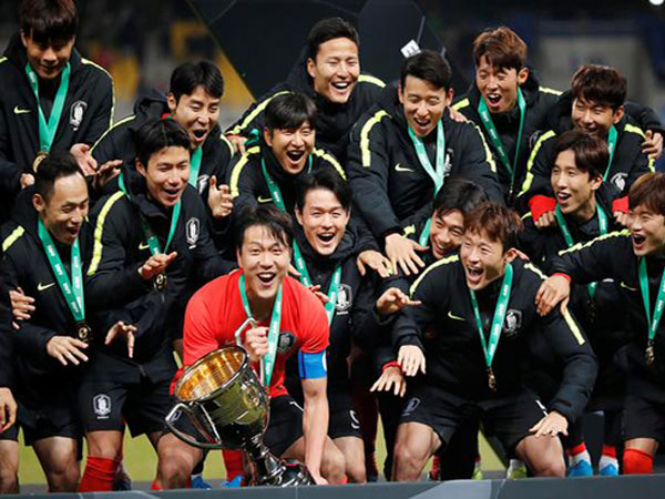 S. Korea coach bracing for battle of attrition in Olympic football qualifier