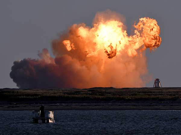 SpaceX's Starship test flight ends in massive fireball, but Musk says it was still a success