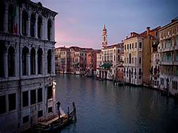 Venice tests system of 78 inflatable flood barriers