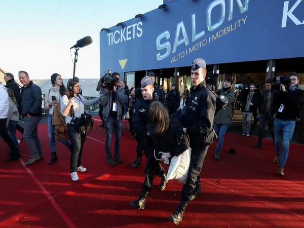 Extinction Rebellion climate activists disrupt Brussels motor show