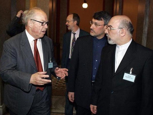 UK Dodges US Sanctions to Settle Iranian Bank's $1.6bn Damage Claim - Reports
