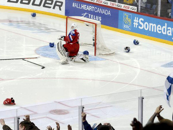 World juniors roundup: U.S. beats Russia to move atop Group B standings