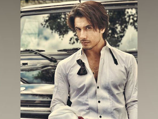 Reply sought from Ali Zafar on Meesha's plea to stay damages suit proceedings