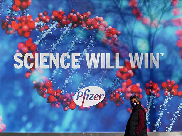 Pfizer vaccine: UK body tells people with history of allergic reactions not to get jab yet