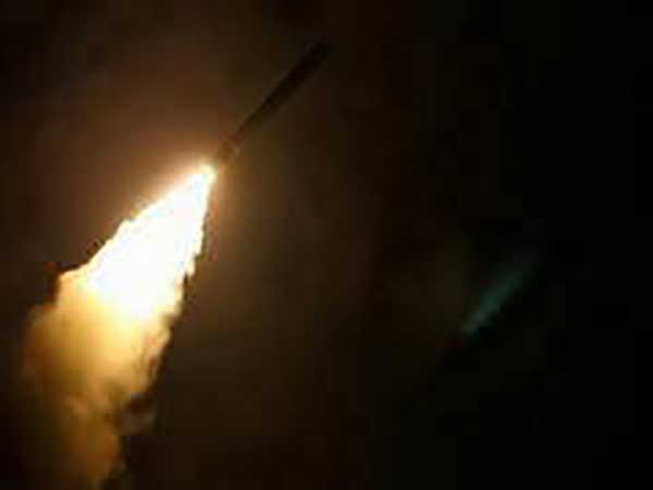 After Gaza incendiary balloon attacks, Israel strikes Hamas observation post