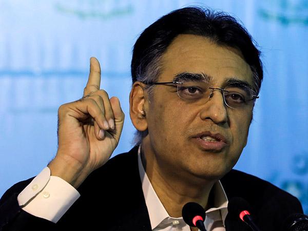 Govt estimates IPP talks could save Rs856bn over next decade
