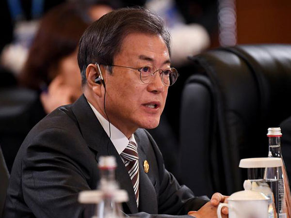 Moon stresses need for 'clear turning point' in fight against coronavirus
