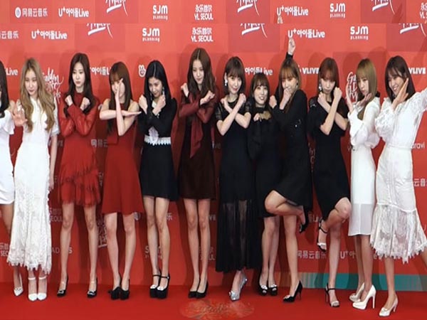 Returning IZ*ONE's new album tops pre-order charts in S. Korea, Japan