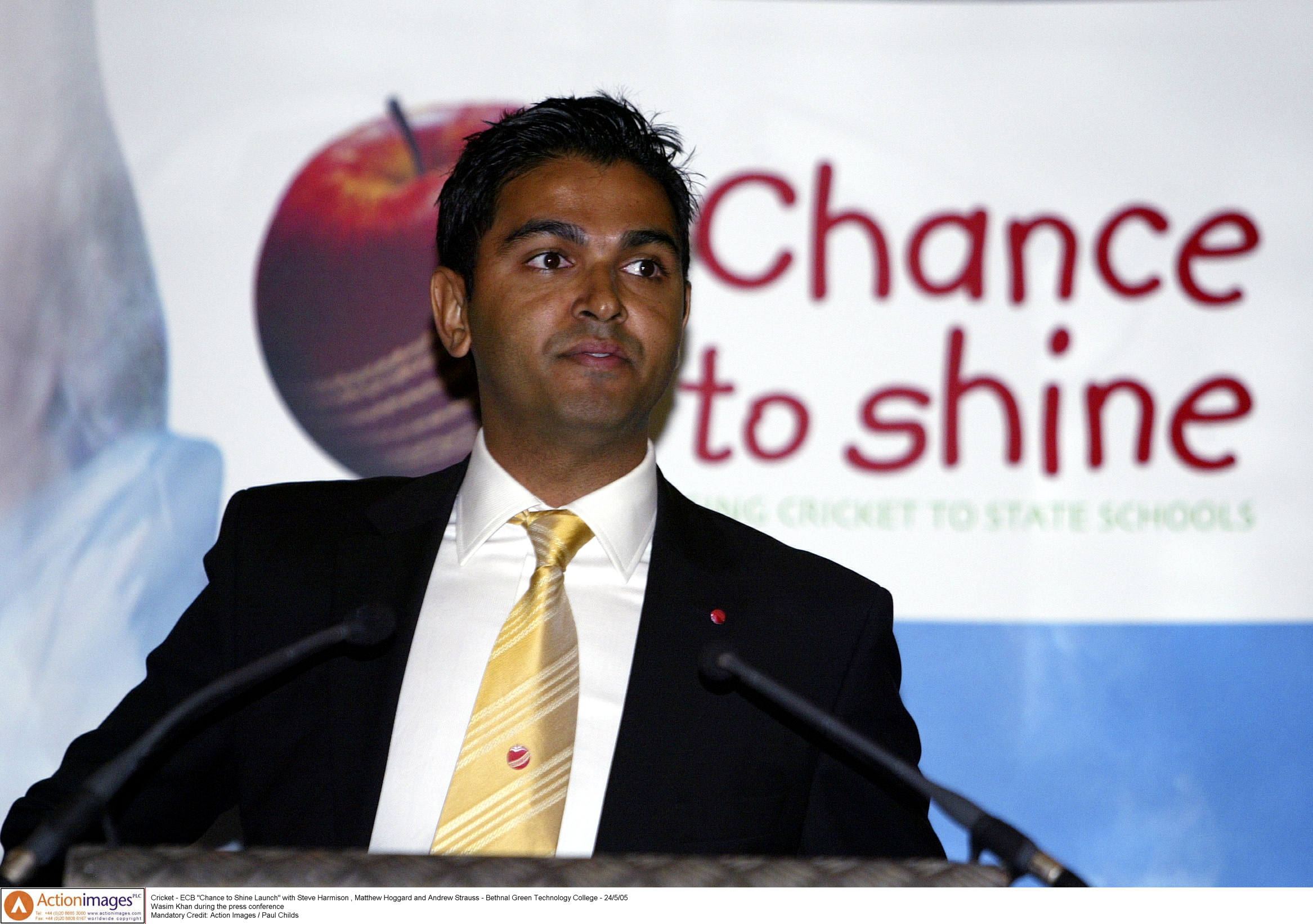 Mani, Wasim to meet Imran