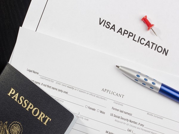 Kuwait refuses to renew expired visas for 200 Egyptian teachers