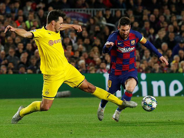 Lionel Messi steals the show in his 700th Barcelona appearance
