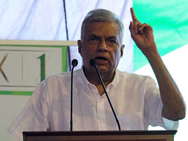 UNP leader visits party supporters attacked by gang