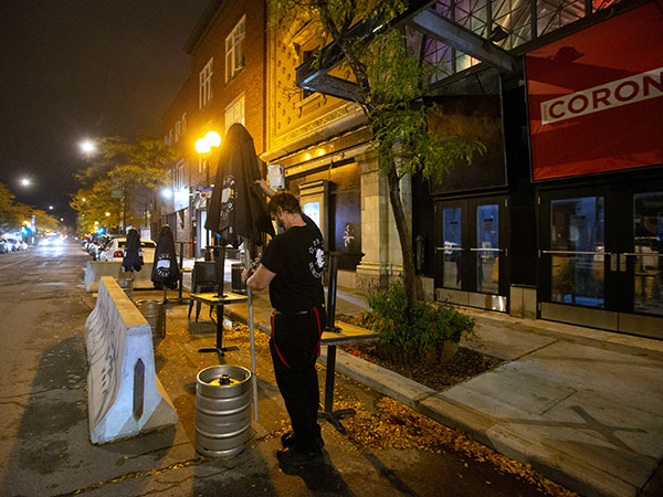Saskatoon bar flagged for possible COVID-19 exposure says inspectors approved its 'redneck dance cubes'