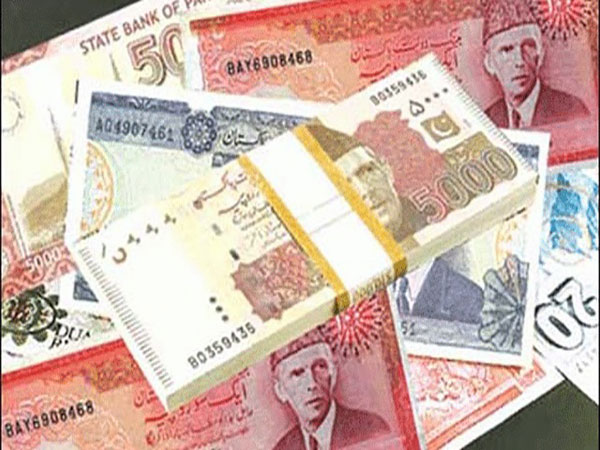 Current account deficit contracts 73pc in July