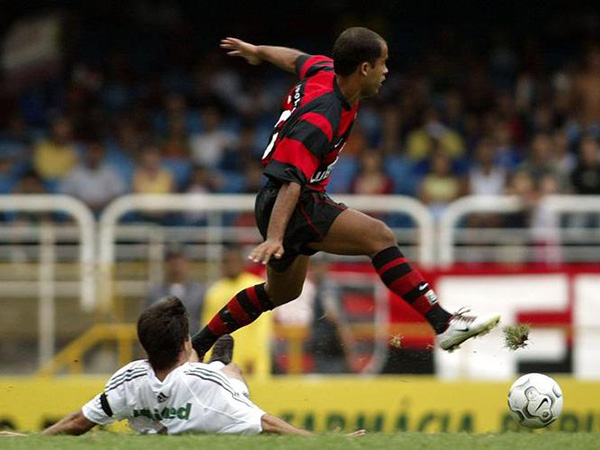 Ex-Brazil midfielder Menezes named Vasco boss