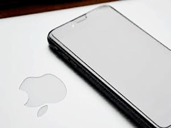 Apple may be ditching the lightning charging cable for some iPhones by 2021, analyst says