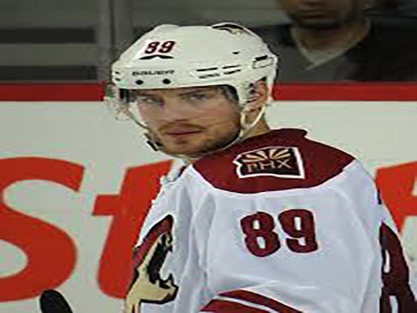 Senators' Mikkel Boedker signs 2-year deal with Swiss club