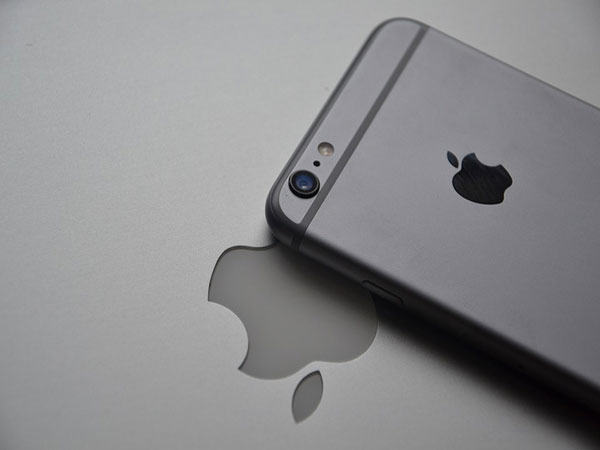 Apple says it isn't tracking your phone if location sharing is turned off