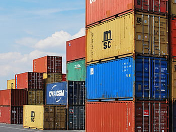 Japan's exports plunge in April